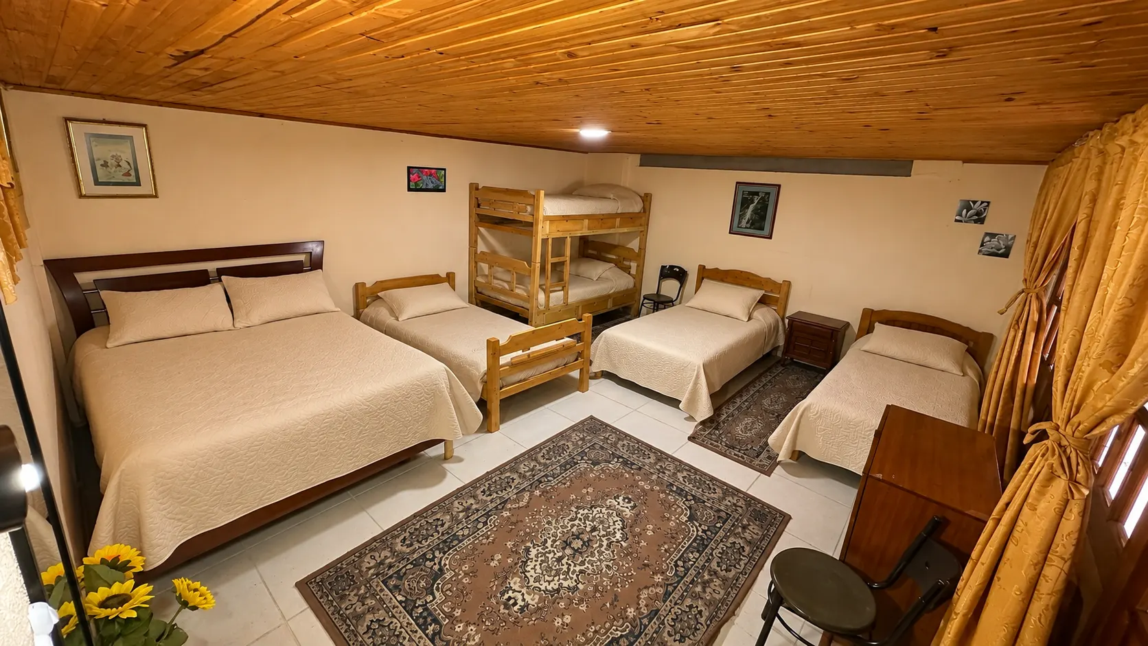 Habitación privada con baño compartido en Hostal El Peregrino